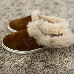 LAUREN Ralph Lauren Jinny Faux Fur-Trim Mule Women's Shoes : 5.5